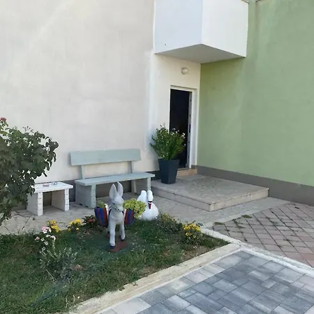 Ante Apartment Sinj Exterior photo
